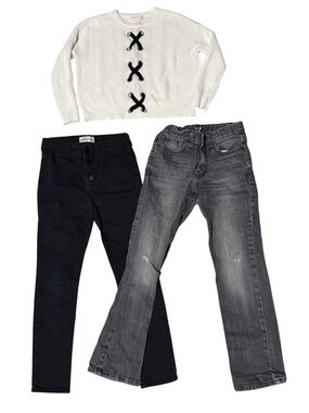 Jordache Black Skinny black Jeans|White knit sweater|light Gray jeans size 8/10